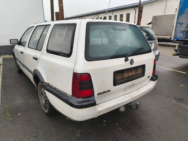 bontott VW GOLF III Hátsó középső Biztonsági Öv