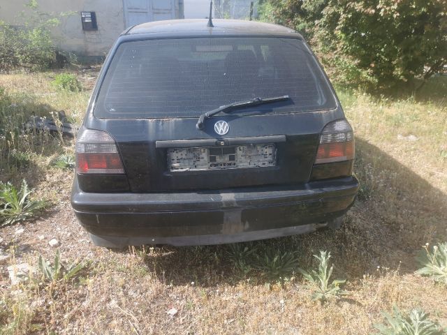 bontott VW GOLF III Hátsó Lökhárító (Részeivel)