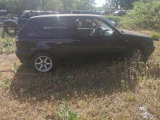 bontott VW GOLF III Hátsó Lökhárító (Részeivel)