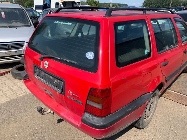 bontott VW GOLF III Hátsó Lökhárító (Részeivel)