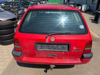 bontott VW GOLF III Hátsó Lökhárító (Részeivel)