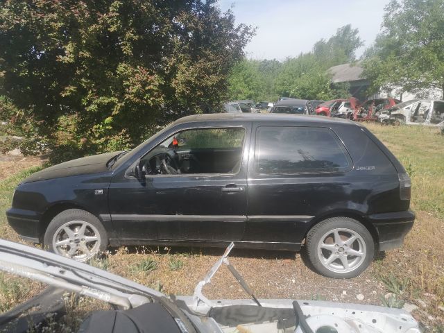 bontott VW GOLF III Hátsó Lökhárító (Részeivel)