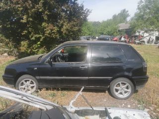 bontott VW GOLF III Hátsó Lökhárító (Részeivel)