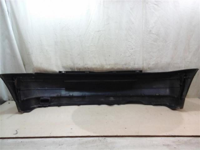 bontott VW GOLF III Hátsó Lökhárító (Üresen)