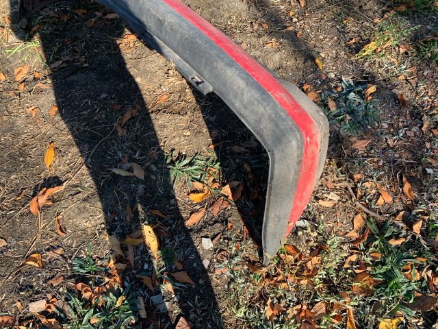 bontott VW GOLF III Hátsó Lökhárító (Üresen)