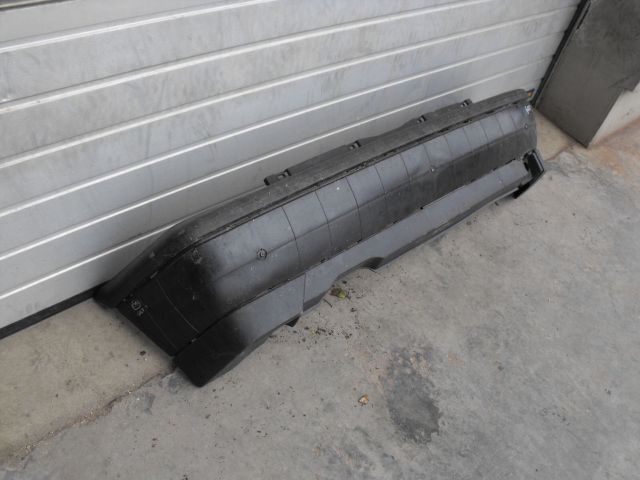 bontott VW GOLF III Hátsó Lökhárító (Üresen)