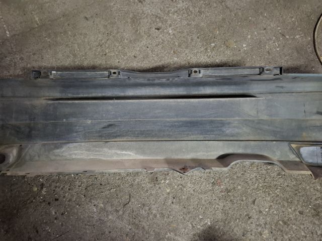 bontott VW GOLF III Hátsó Lökhárító (Üresen)