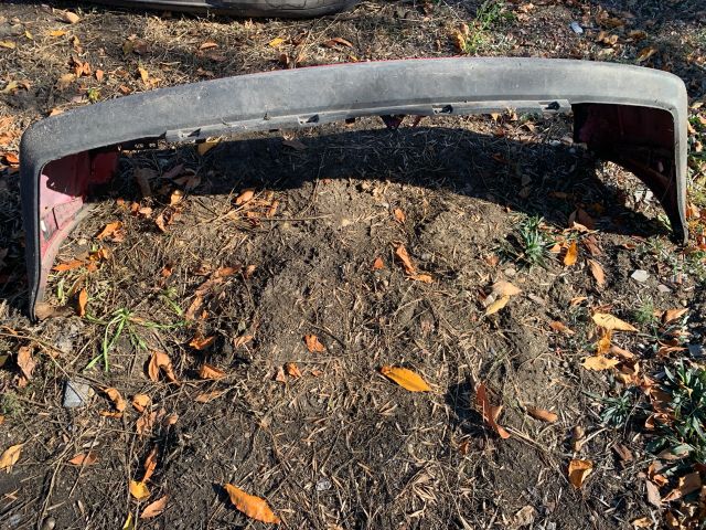 bontott VW GOLF III Hátsó Lökhárító (Üresen)