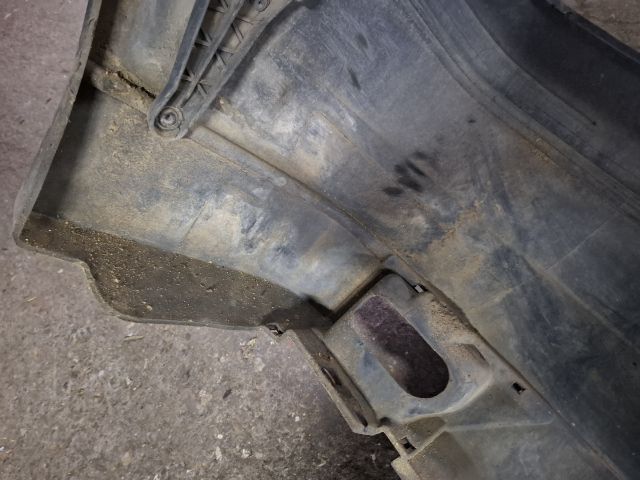 bontott VW GOLF III Hátsó Lökhárító (Üresen)