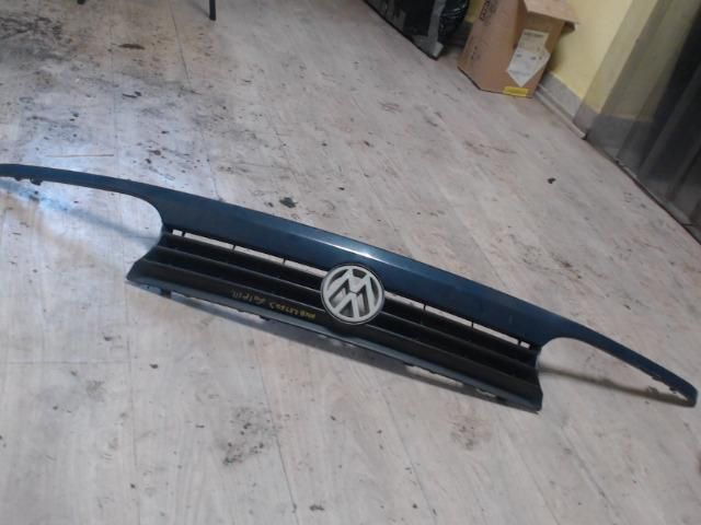 bontott VW GOLF III Hűtőrács