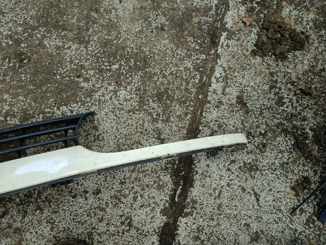 bontott VW GOLF III Hűtőrács