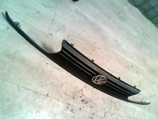 bontott VW GOLF III Hűtőrács
