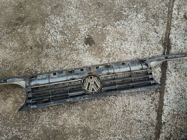 bontott VW GOLF III Hűtőrács