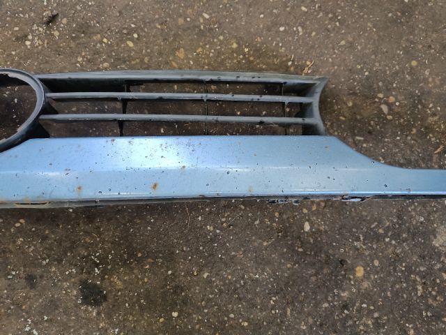 bontott VW GOLF III Hűtőrács