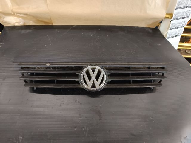 bontott VW GOLF III Hűtőrács
