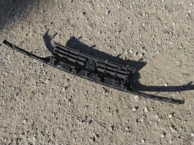 bontott VW GOLF III Hűtőrács