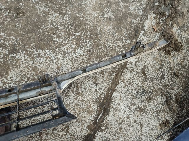 bontott VW GOLF III Hűtőrács