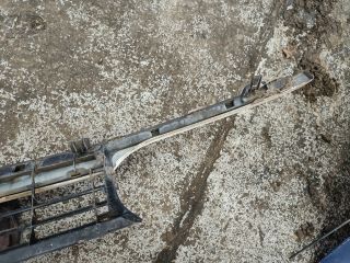 bontott VW GOLF III Hűtőrács