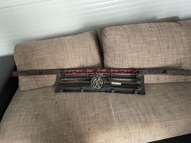 bontott VW GOLF III Hűtőrács