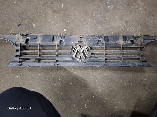 bontott VW GOLF III Hűtőrács