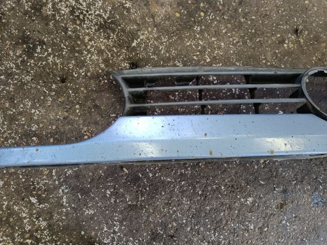 bontott VW GOLF III Hűtőrács