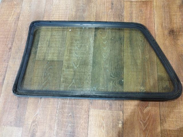 bontott VW GOLF III Jobb C Oszlop Oldalablak Üveg