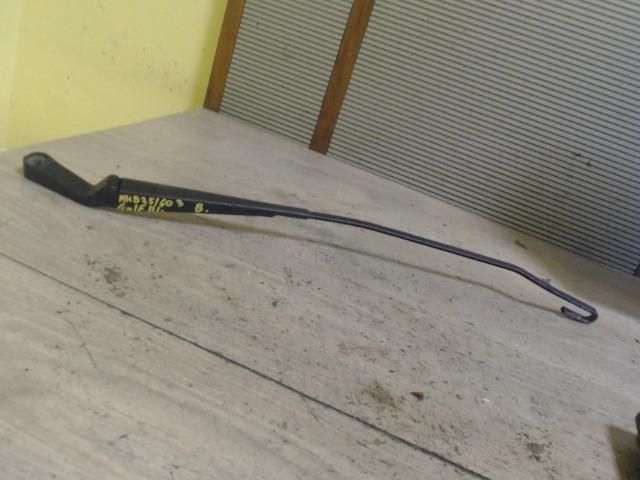 bontott VW GOLF III Jobb első Ablaktörlő Kar