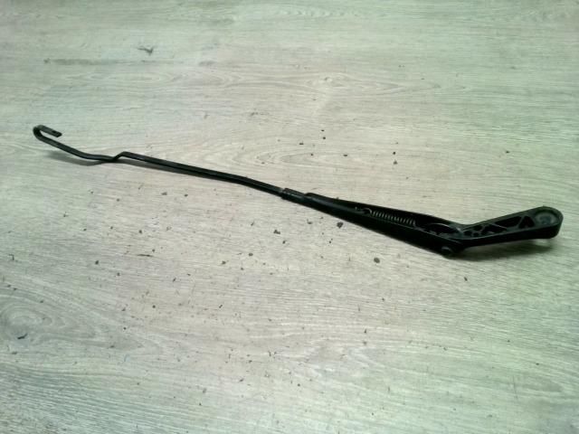 bontott VW GOLF III Jobb első Ablaktörlő Kar