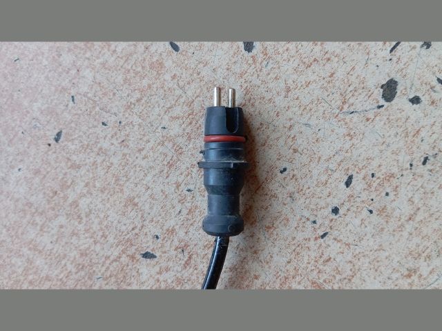 bontott VW GOLF III Jobb első ABS Jeladó