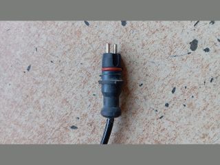 bontott VW GOLF III Jobb első ABS Jeladó