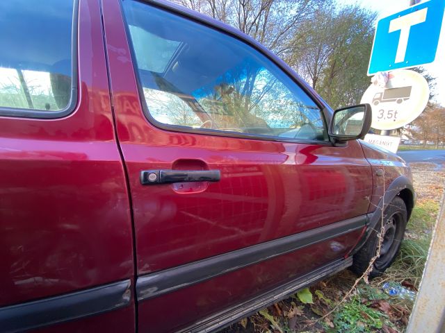 bontott VW GOLF III Jobb első Ajtó (Üres lemez)