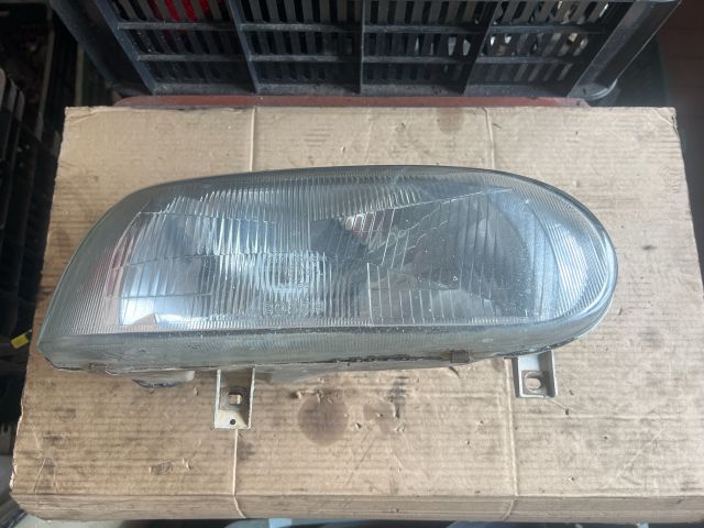 bontott VW GOLF III Jobb Fényszóró