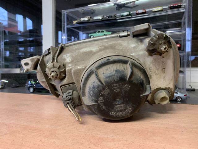 bontott VW GOLF III Jobb Fényszóró