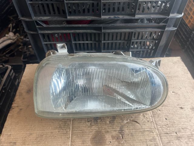 bontott VW GOLF III Jobb Fényszóró