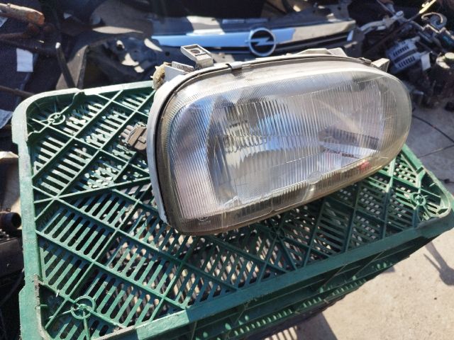 bontott VW GOLF III Jobb Fényszóró