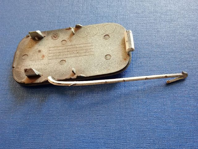 bontott VW GOLF III Jobb Fényszórómosó Fedél