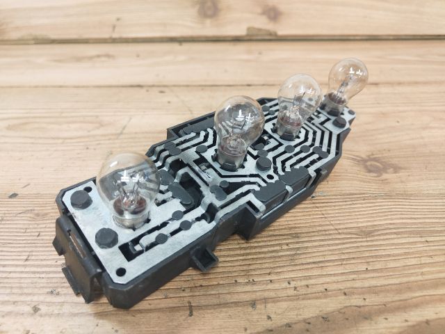 bontott VW GOLF III Jobb Hátsó Lámpa Foglalat