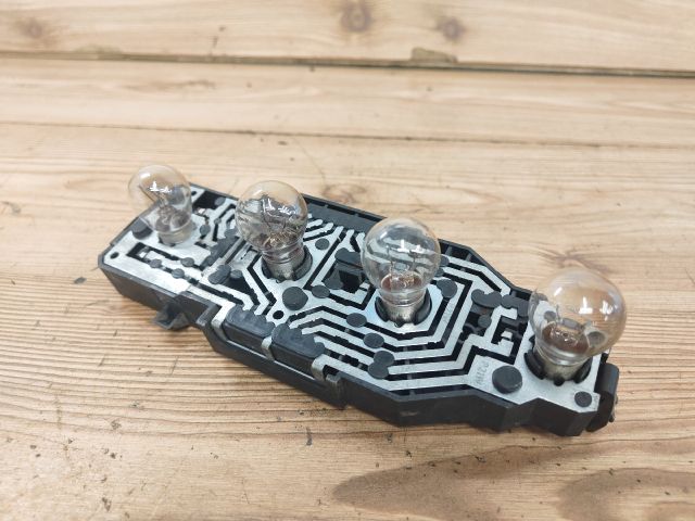 bontott VW GOLF III Jobb Hátsó Lámpa Foglalat