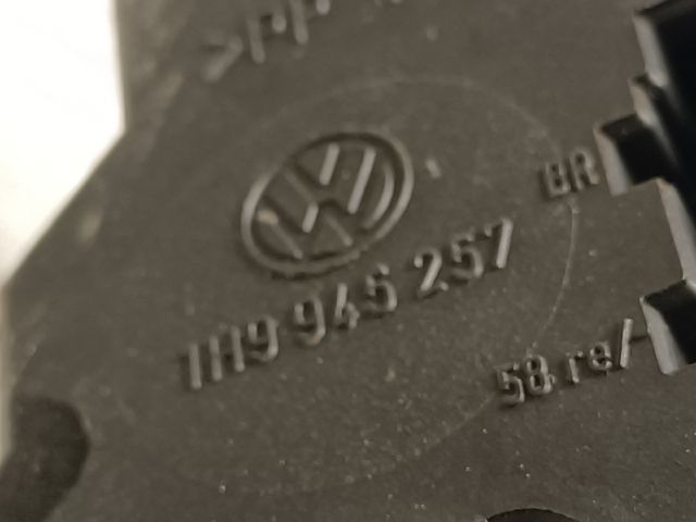 bontott VW GOLF III Jobb Hátsó Lámpa Foglalat