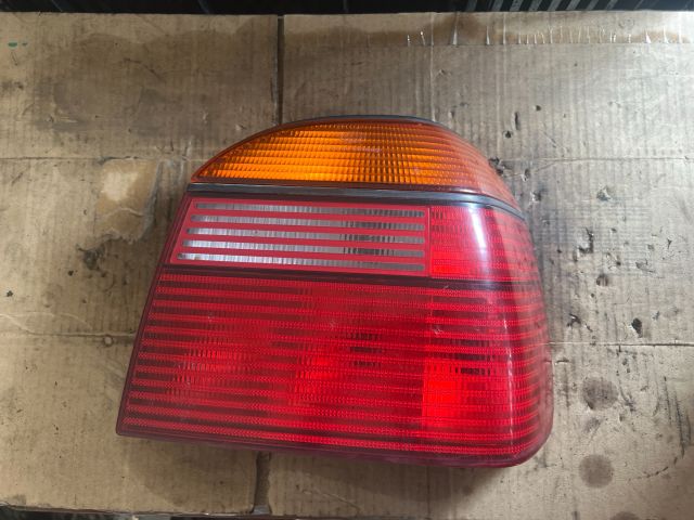 bontott VW GOLF III Jobb Hátsó Lámpa