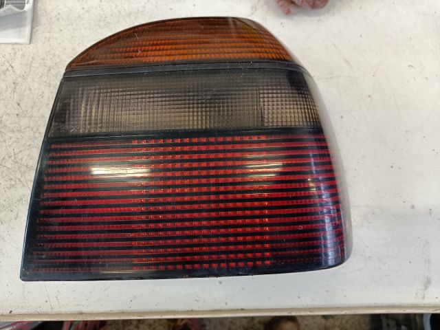 bontott VW GOLF III Jobb Hátsó Lámpa