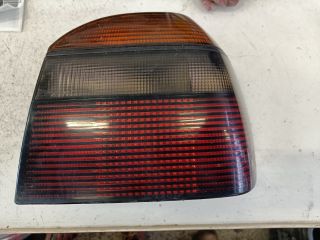 bontott VW GOLF III Jobb Hátsó Lámpa