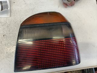 bontott VW GOLF III Jobb Hátsó Lámpa