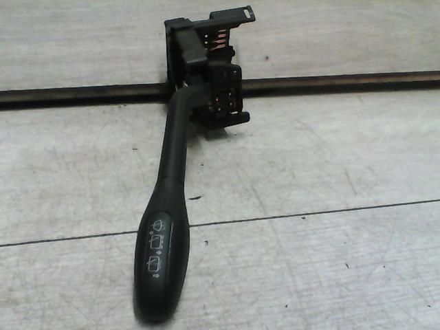 bontott VW GOLF III Jobb Kormánykapcsoló Ablaktörlő