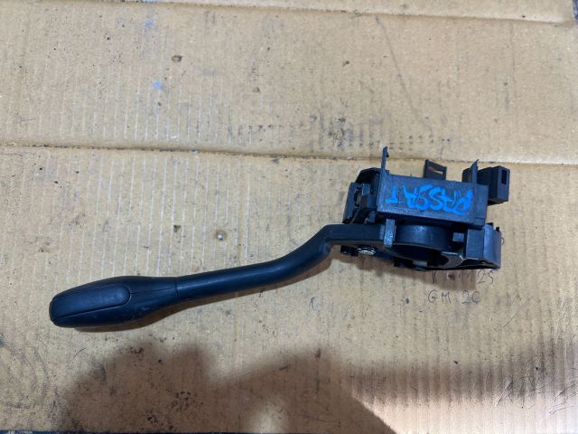 bontott VW GOLF III Jobb Kormánykapcsoló Ablaktörlő