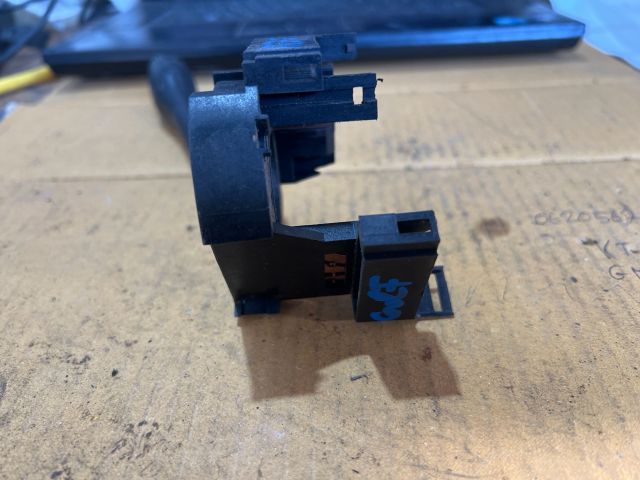 bontott VW GOLF III Jobb Kormánykapcsoló Ablaktörlő