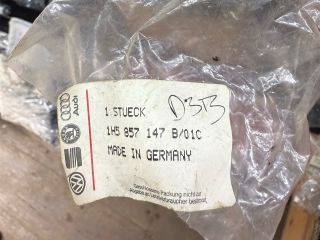 bontott VW GOLF III Kesztyűtartó Nyitó Kar / Gomb