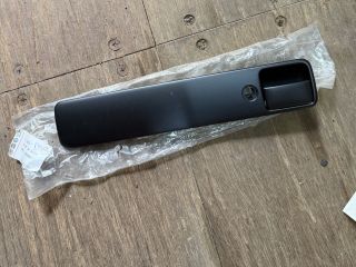 bontott VW GOLF III Kesztyűtartó Nyitó Kar / Gomb