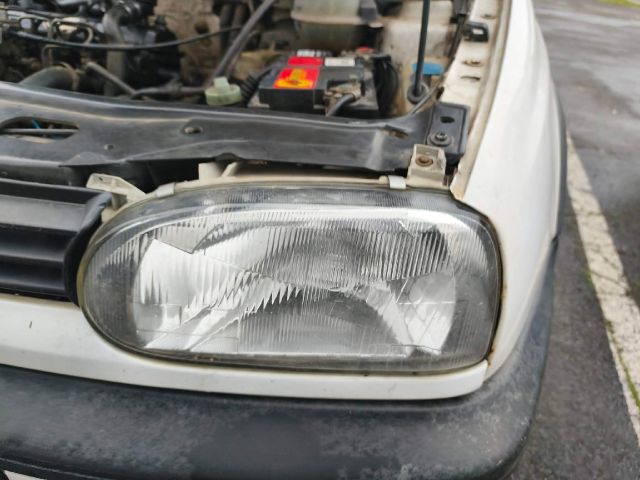 bontott VW GOLF III Kesztyűtartó