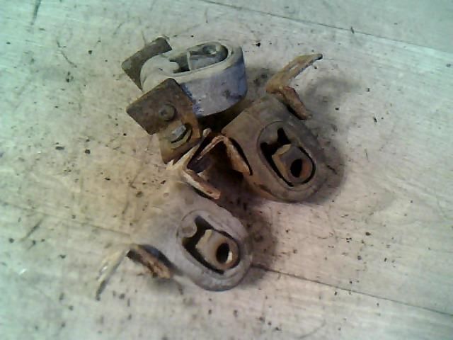 bontott VW GOLF III Kipufogó Tartó